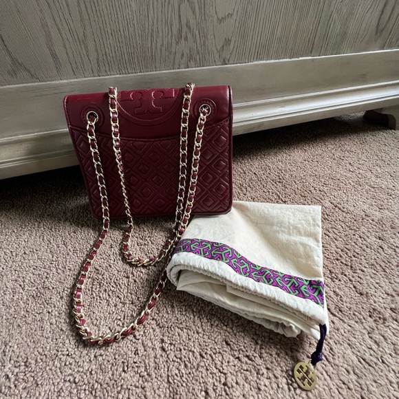 Tory Burch Fleming Convertible Shoulder Bag in Maroon - Picture 1 of 6